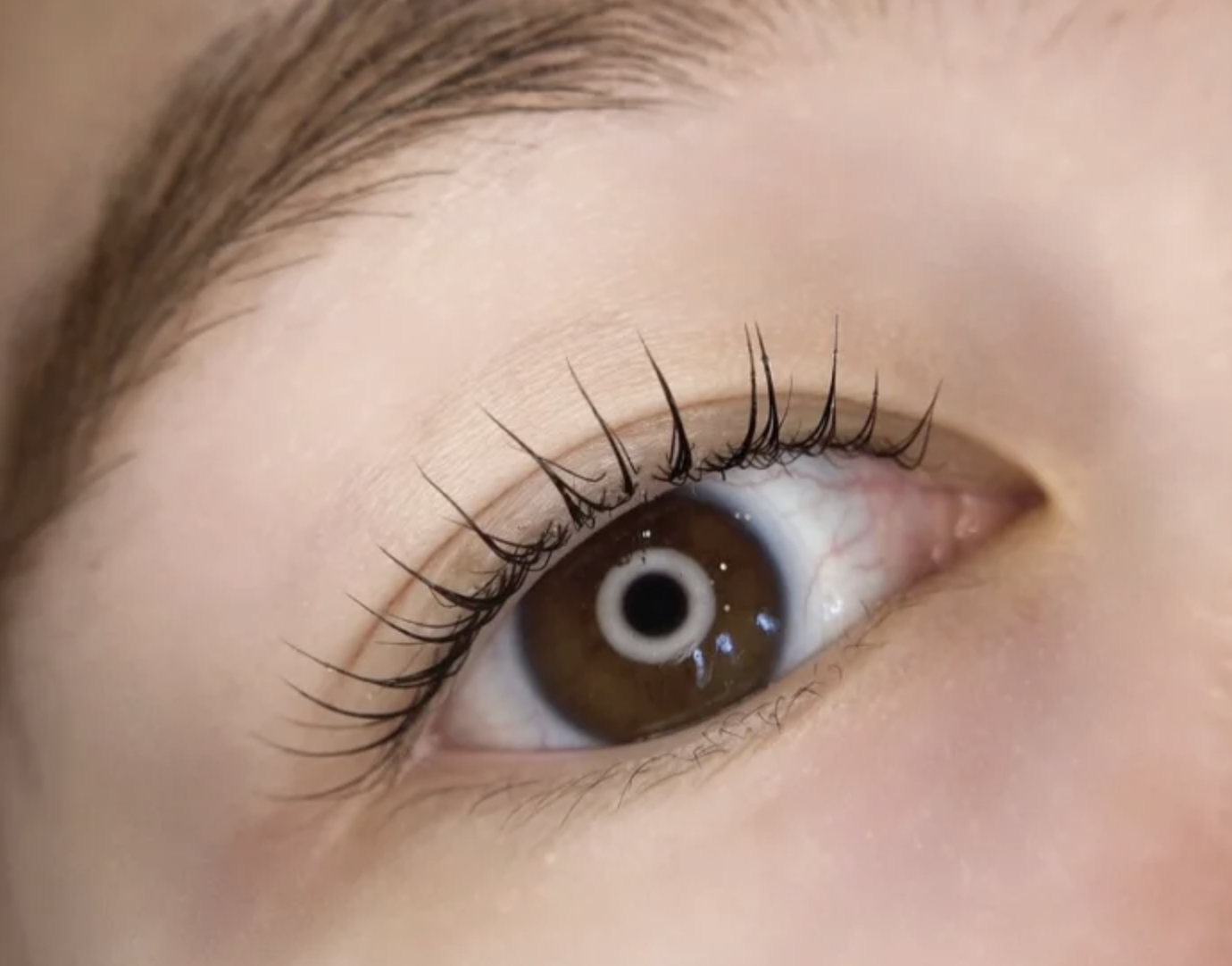 他店まつエクOFF無料＋パリジェンヌラッシュリフト