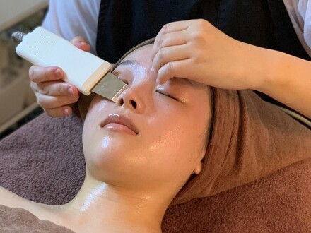 シミ・毛穴悩みに特化した結果重視フェイシャル